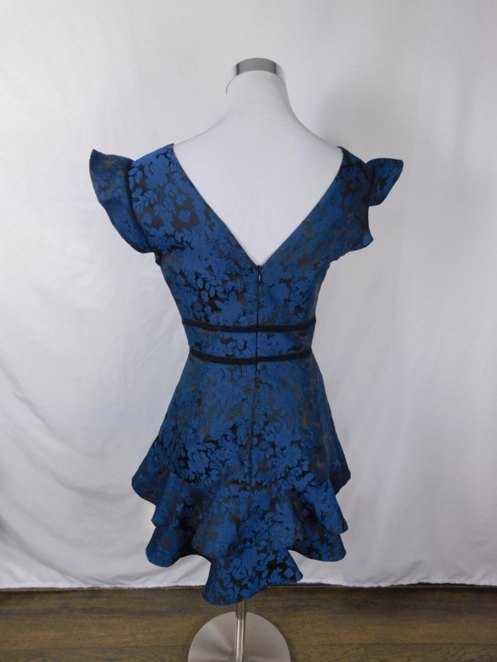 Blue & Black Floral Jacquard Dress With Ruffle Hem Small V-Neck And Cap Sleeves - Picture 4 of 12